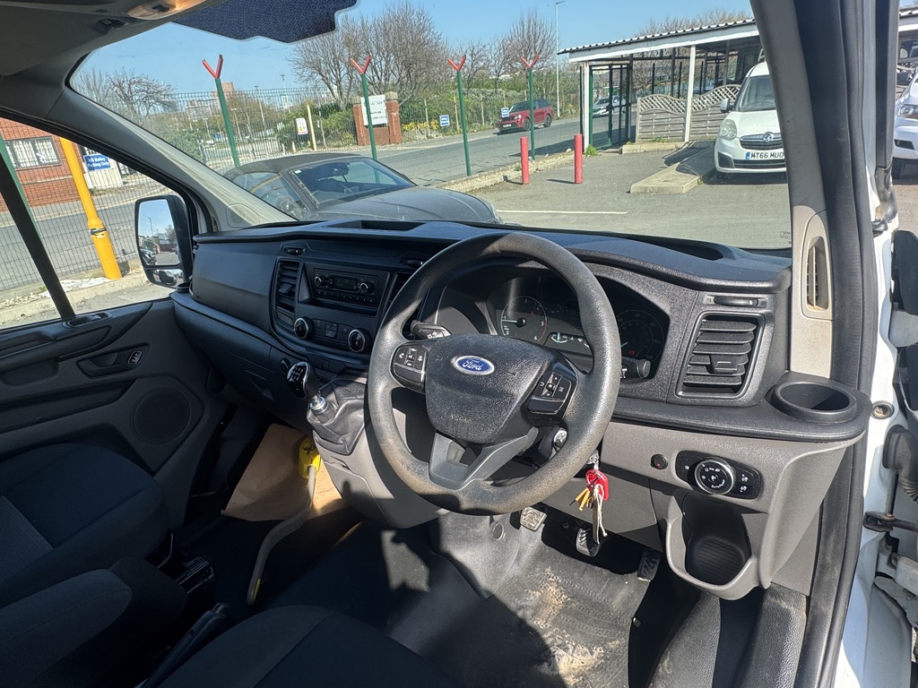 2018/68 Ford Transit Custom DCIV Van - 75,000miles, 1 Owner