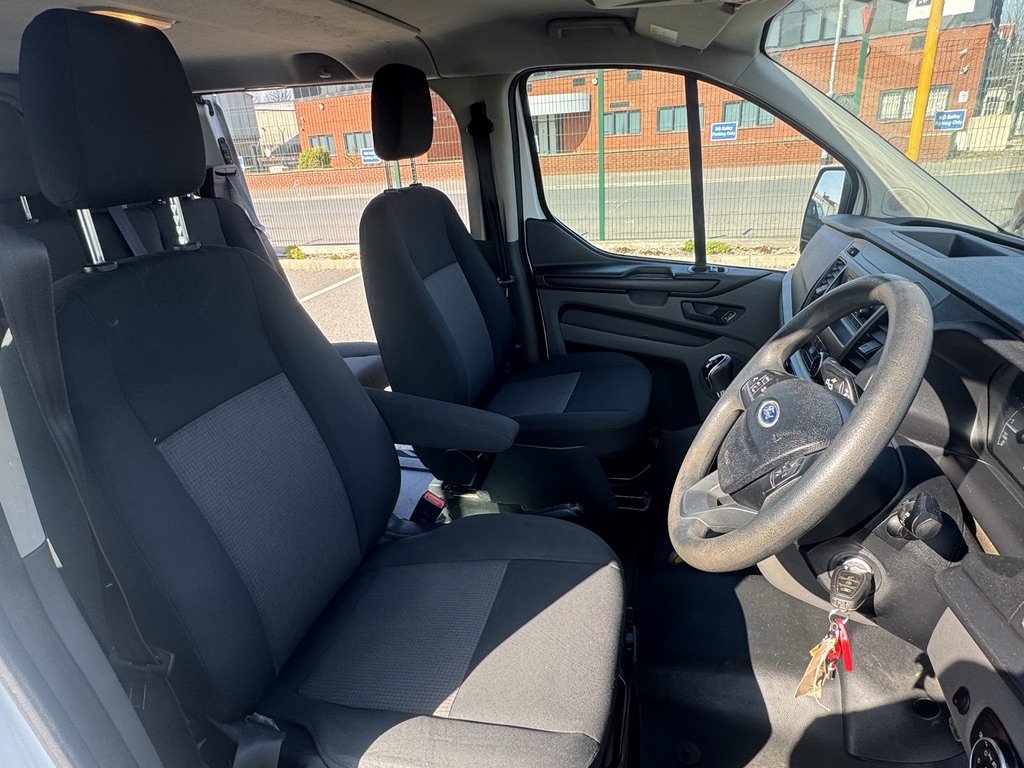 2018/68 Ford Transit Custom DCIV Van - 75,000miles, 1 Owner