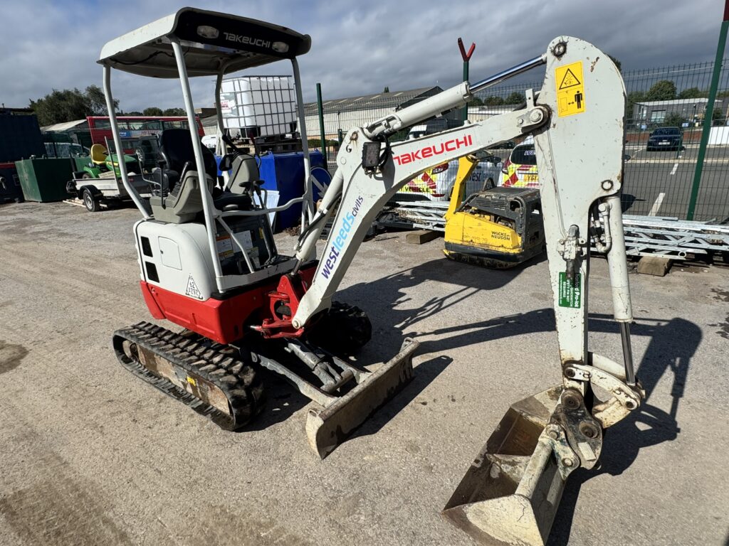2021 Takeuchi TB217R Excavator - Comes with 3 Buckets - 1 Owner
