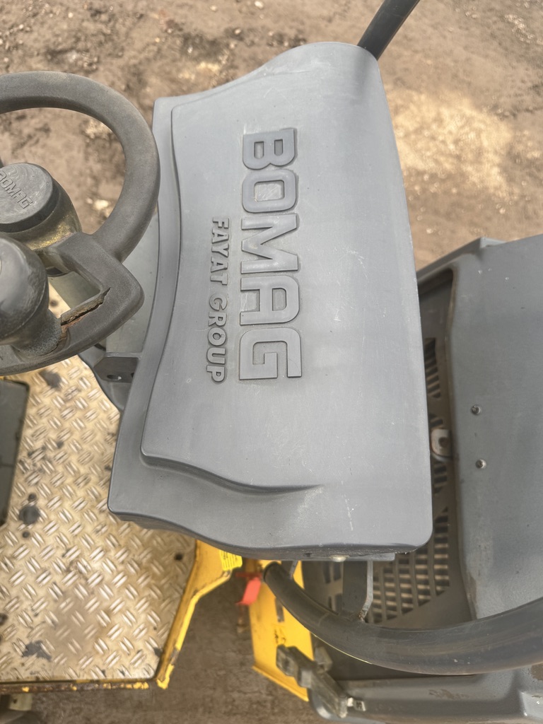 2016 Bomag BW100 AD M-5 Twin Drum Roller - ONLY 1115hrs