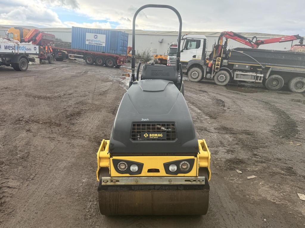 2016 Bomag BW100 AD M-5 Twin Drum Roller - ONLY 1115hrs