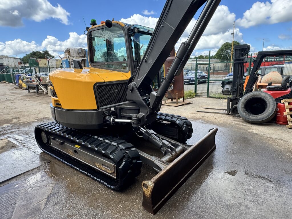 2023 VOLVO ECR88D Pro Excavator - Only 2120hrs - 1 Owner