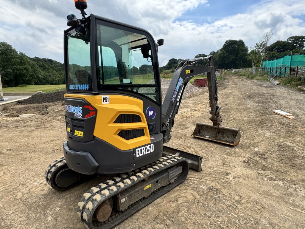 2024 VOLVO ECR25D - 1 Owner