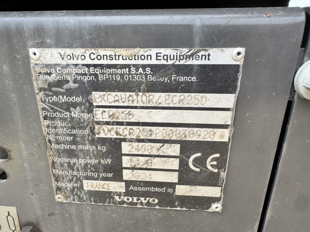 2024 VOLVO ECR25D - 1 Owner