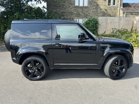 2025/25 Land Rover Defender 90 H/Top - 3 Seater Commercial