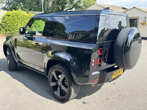 2025/25 Land Rover Defender 90 H/Top - 3 Seater Commercial