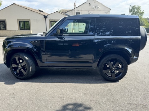 2025/25 Land Rover Defender 90 H/Top - 3 Seater Commercial
