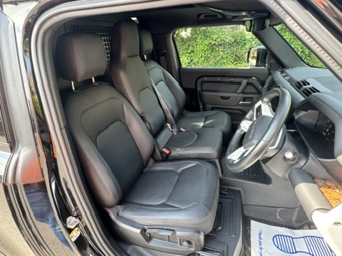 2025/25 Land Rover Defender 90 H/Top - 3 Seater Commercial